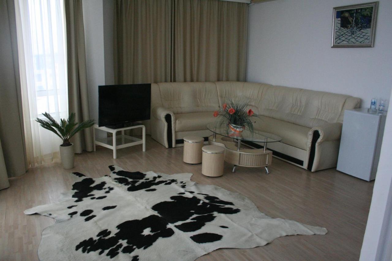 Noy Hotel